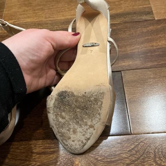 Badgley Mischka Heels - Picture 3 of 6